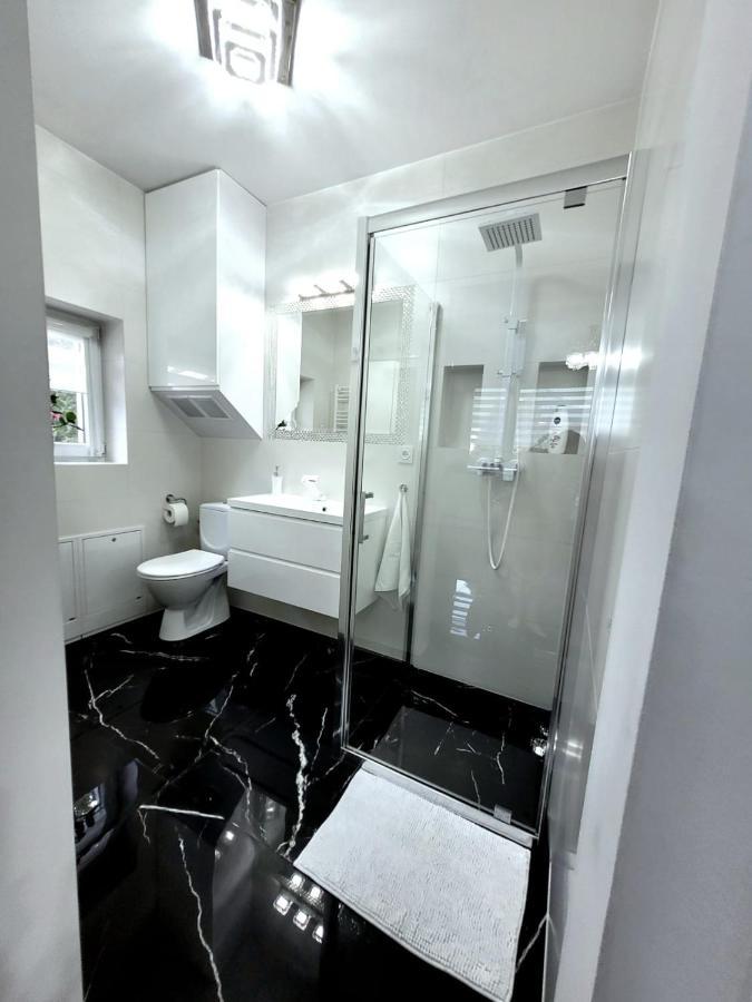 Apartament Glamour Gniezno Buitenkant foto