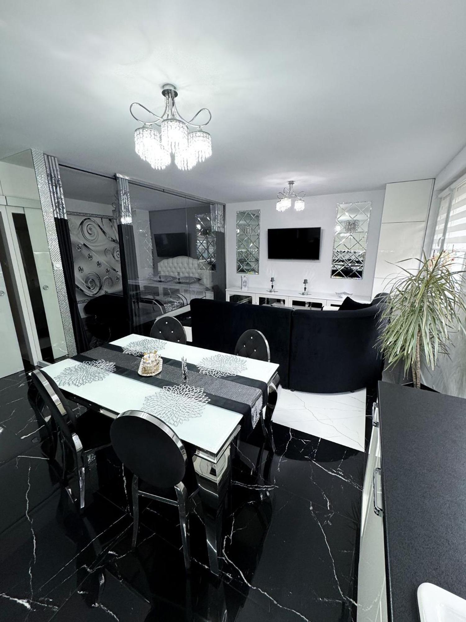 Apartament Glamour Gniezno Buitenkant foto